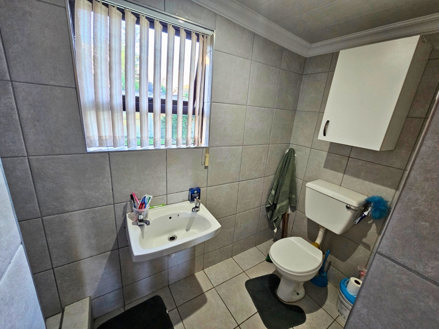 To Let 1 Bedroom Property for Rent in Soneike Western Cape